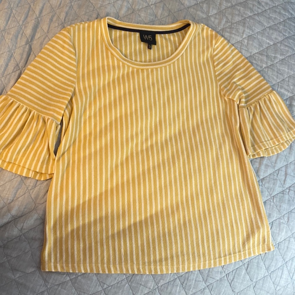 Yellow stripped short sleeve blouse